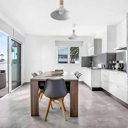 Βίλα Grama Tías